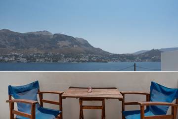 Chambre d’hôte pour 3 personnes, avec jardin ainsi que bassin pour enfant et balcon, animaux acceptés dans Kalymnos