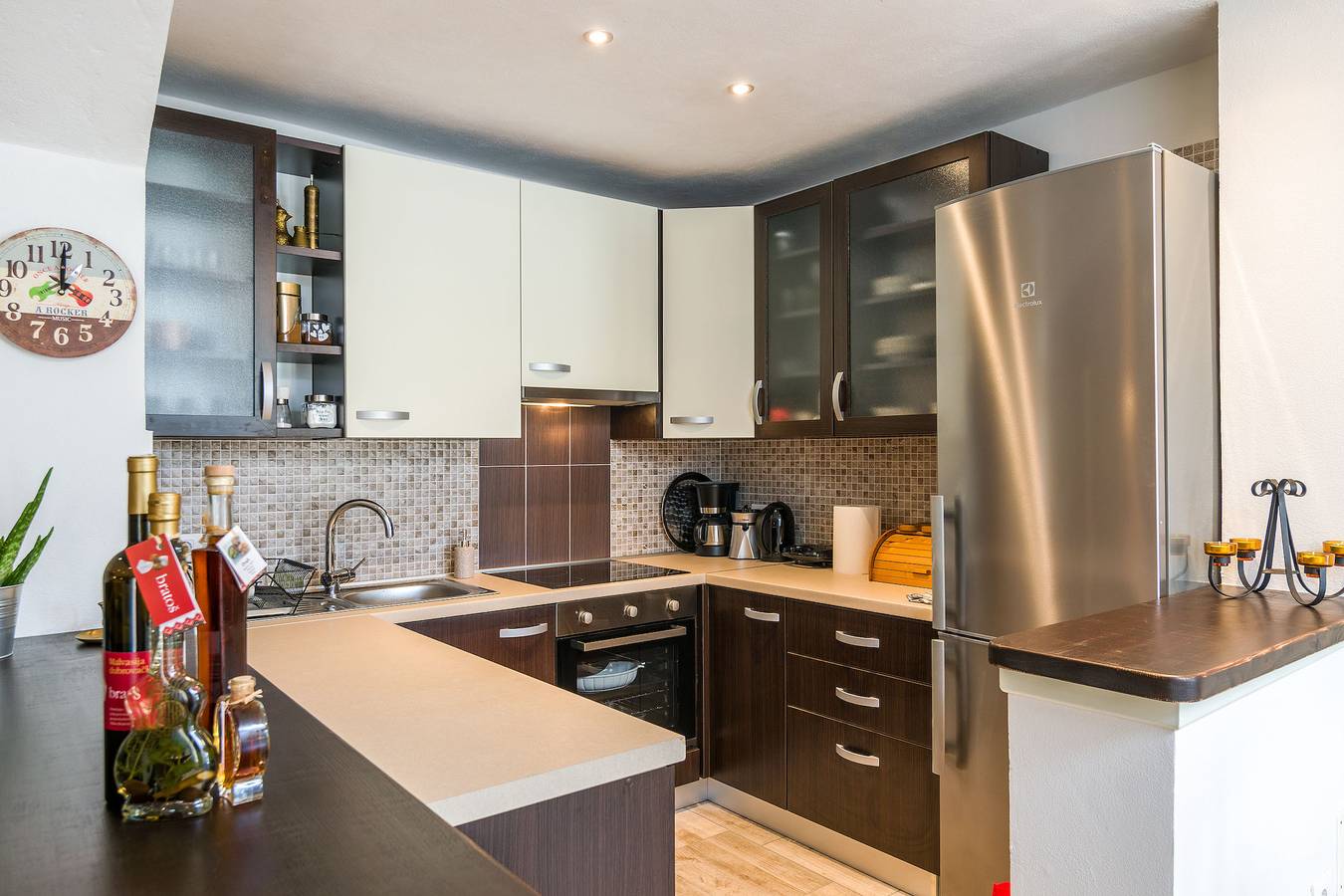 Charmante Villa mit Pool und Terrasse, 1,5 km vom Stadtzentrum von Jursici entfernt in Jursici, Svetvinčenat