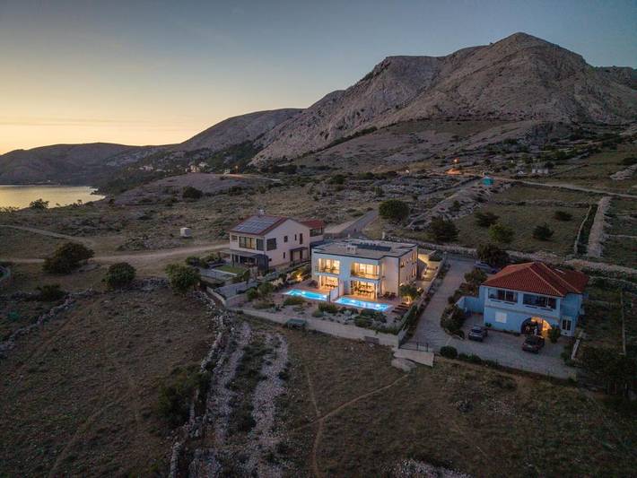 Villa pour 10 personnes, avec vue et jardin ainsi que piscine et terrasse à Punat - 3