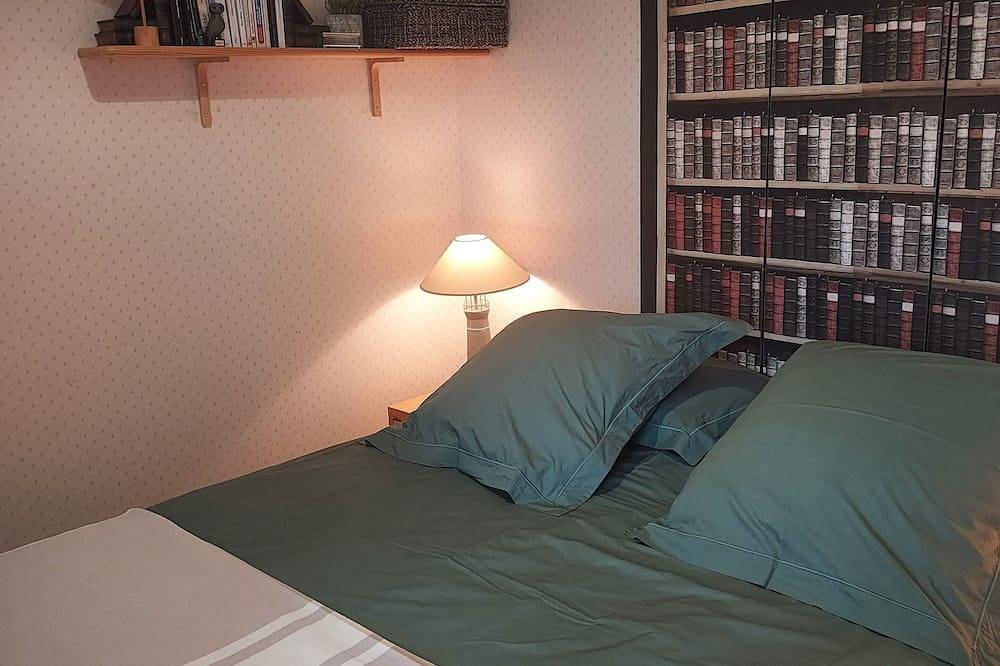 Appartement entier, Appartement en Duplex de 52m2  pouvant accueillir de 2 à 4 personnes in Saint-Quay-Portrieux, Côte de Goëlo