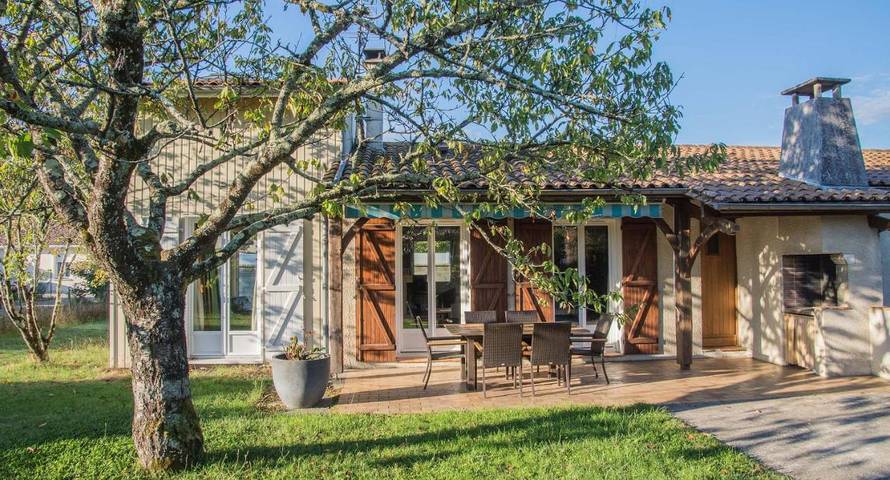 Location de vacances pour 6 personnes, avec jardin à Vayres - 2