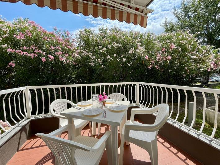 Ferienwohnung für 5 Personen, mit Balkon in Porto Santa Margherita