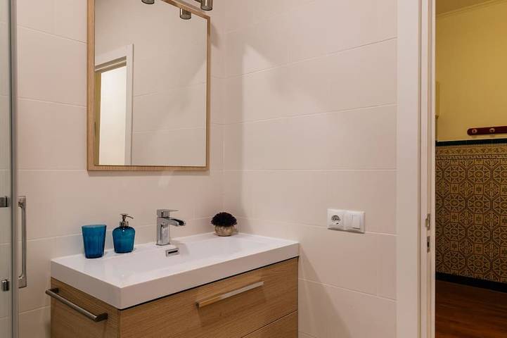Geheel appartement, Plaza Sagrada Familia appartement in Barcelona Centre, Barcelona