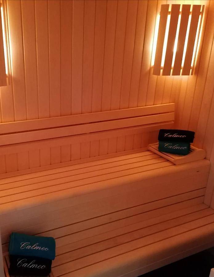 Appartement de vacances entier, Chambre avec Spa et Sauna privatisés in Bourg-en-Bresse, Région de Bourg-en-Bresse