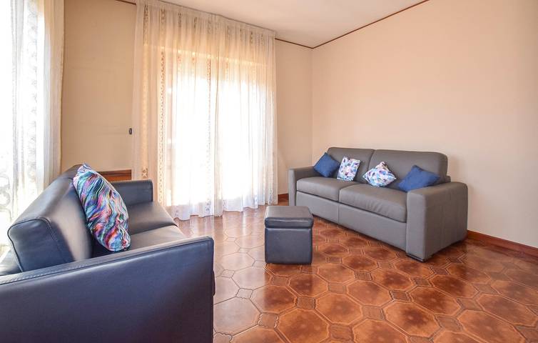 Ganze Ferienwohnung, Gemütliche Strandwohnung mit Terrasse und Kamin in Alba Adriatica, Adriaküste Abruzzen