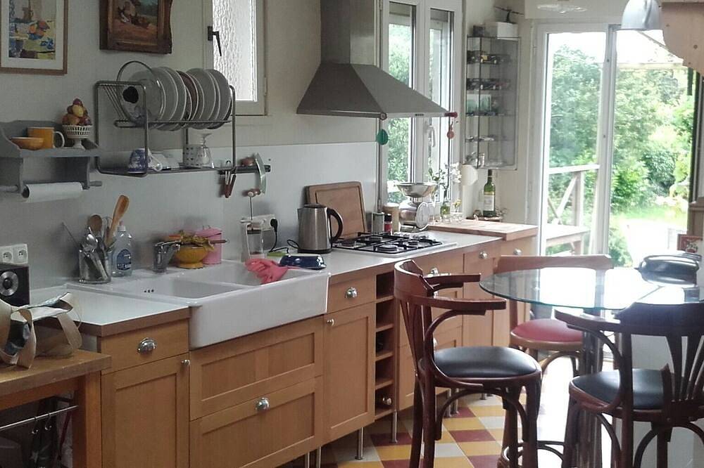 Villa Thérèse: a country house in the center of town, close to the sea! in Étaples, Montreuil region