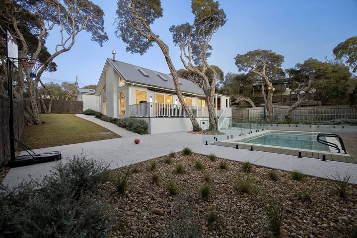 Holiday home for 8 people, with garden and terrace in Rye (Victoria)