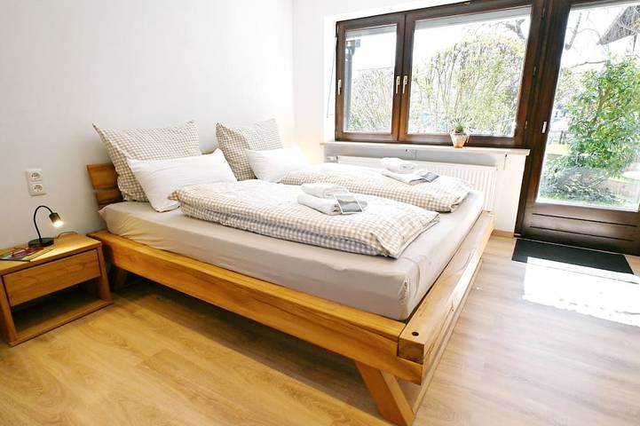 Ferienwohnung für 3 Personen, mit Terrasse und Sauna in Grabenstätt - 2