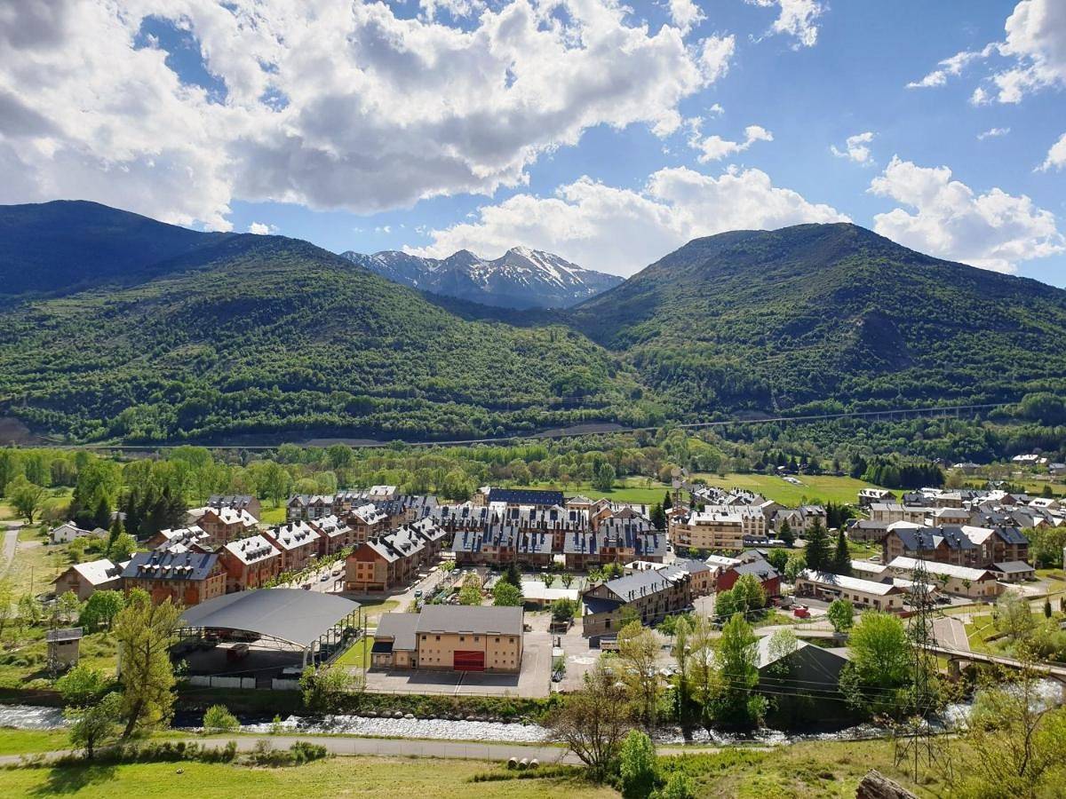 Aiguestortes Camping Resort in Esterri de Aneu, Pirineo Catalan