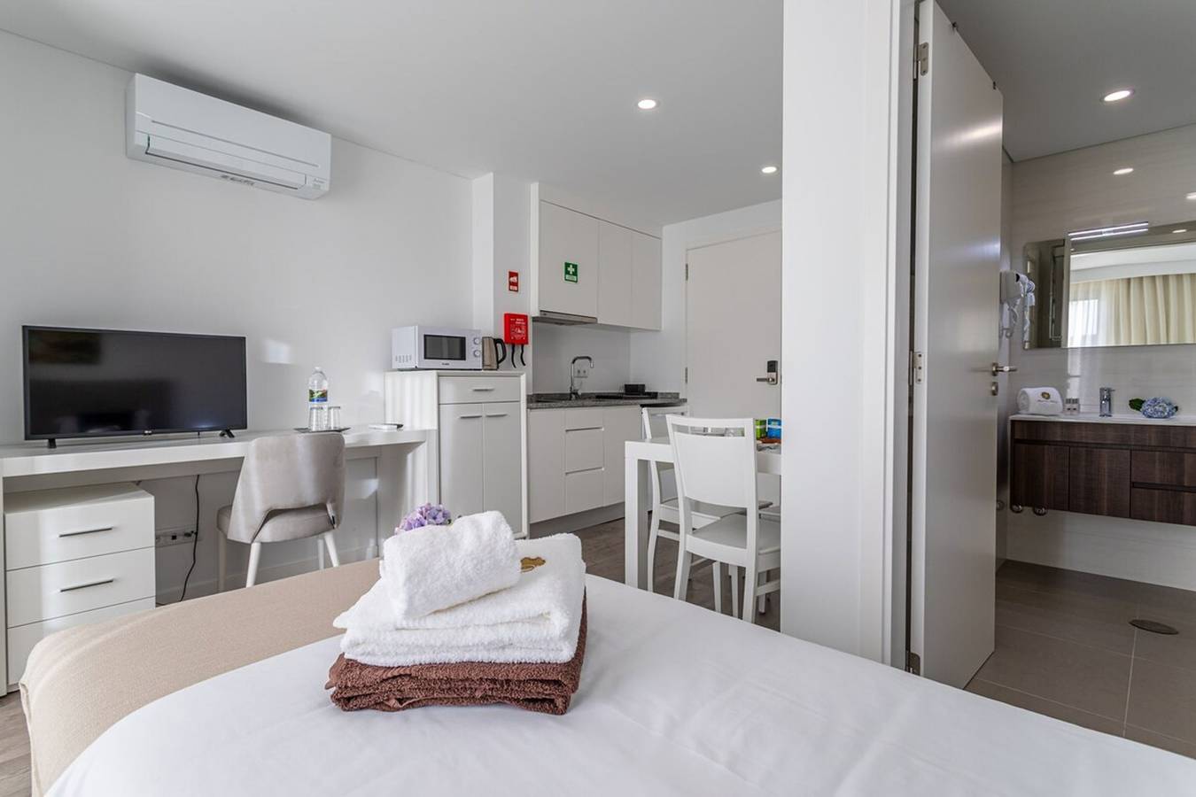 Entire apartment, Guest House Passal - Terceira Studio in São Miguel Island, Ponta Delgada