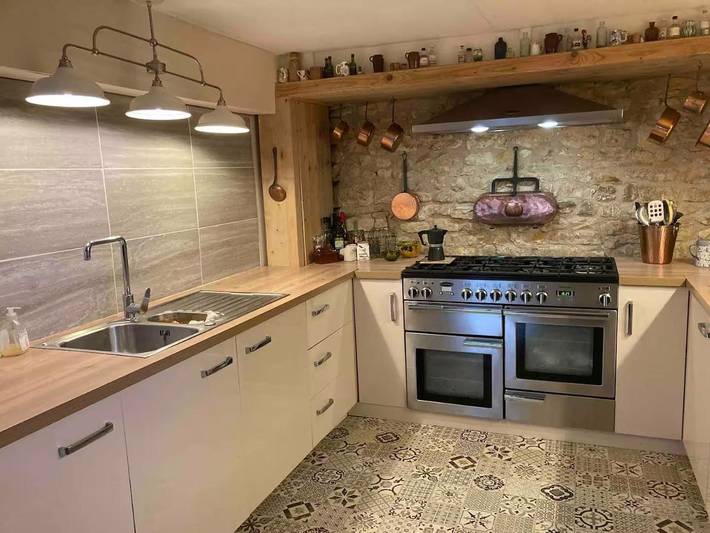 Location de vacances pour 6 personnes, avec terrasse ainsi que jardin et piscine à Ceaux-en-Loudun - 2