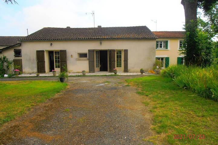 Gîte pour 5 personnes, avec jardin à Ribagnac