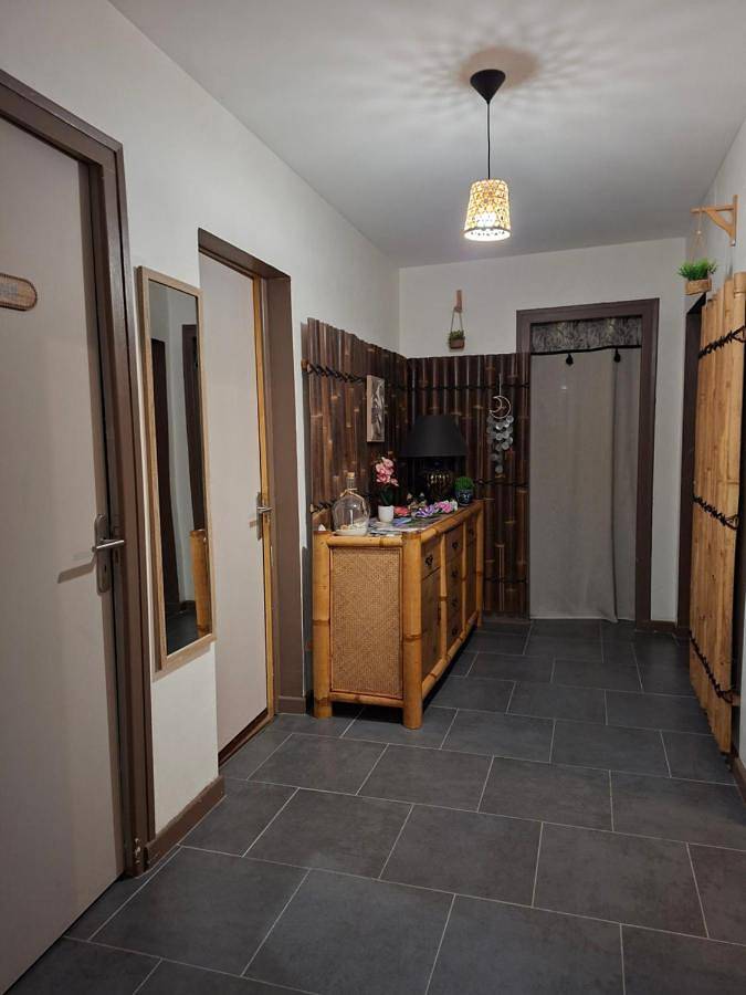 Location de vacances pour 6 personnes, avec sauna ainsi que jardin et vue, animaux acceptés à Allègre - 2