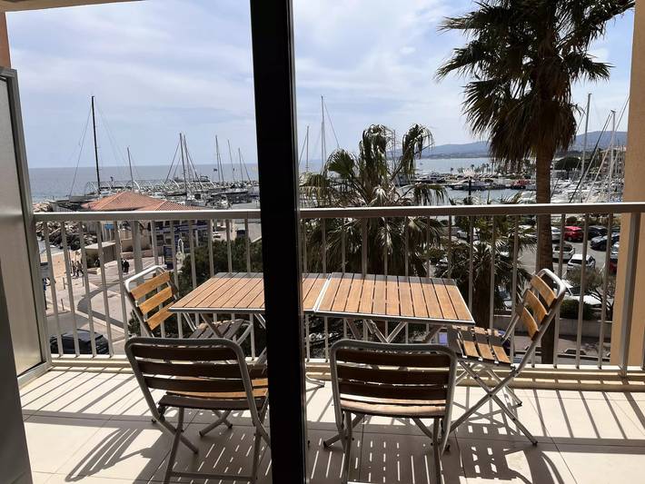 Gîte pour 4 personnes, avec balcon dans Plage du Capitole