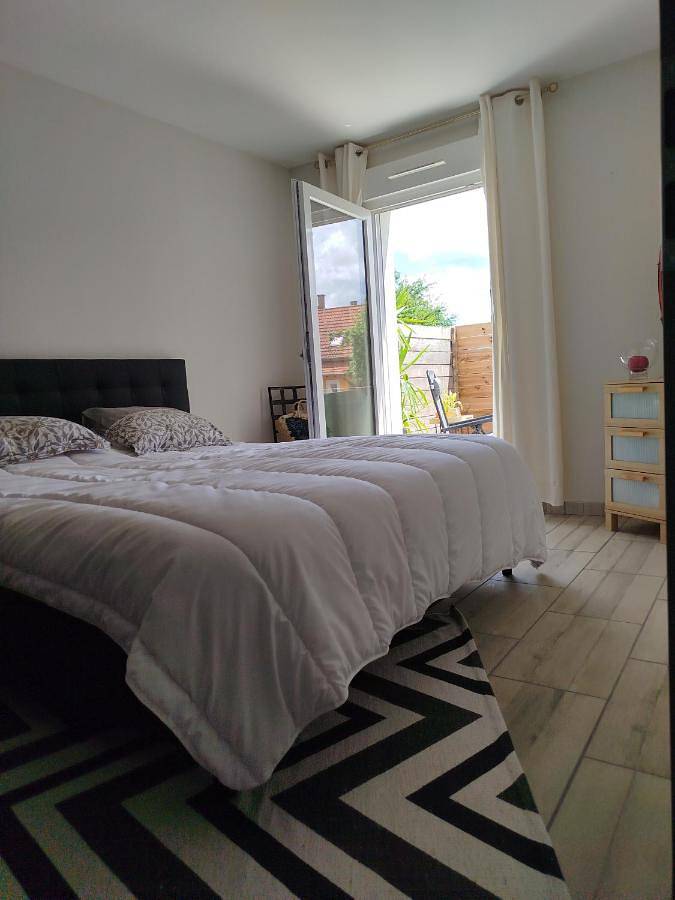 Location de vacances pour 4 personnes, avec Balcon et Terrasse ainsi que Jardin et Piscine à Brumath - 3