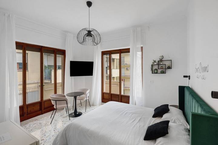 Le Ali Di Salerno - Colibrì Room with Sea View, Wi-Fi & Air Conditioning in Spiaggia Santa Teresa, Salerno