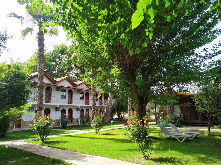 Hôtel pour 2 personnes, avec terrasse et jardin - 1