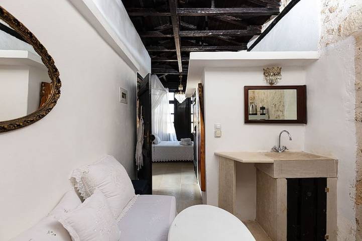 Geheel appartement, Antonia's Pink apartment - Old town view in Rethymno (City), Rethymno en omgeving