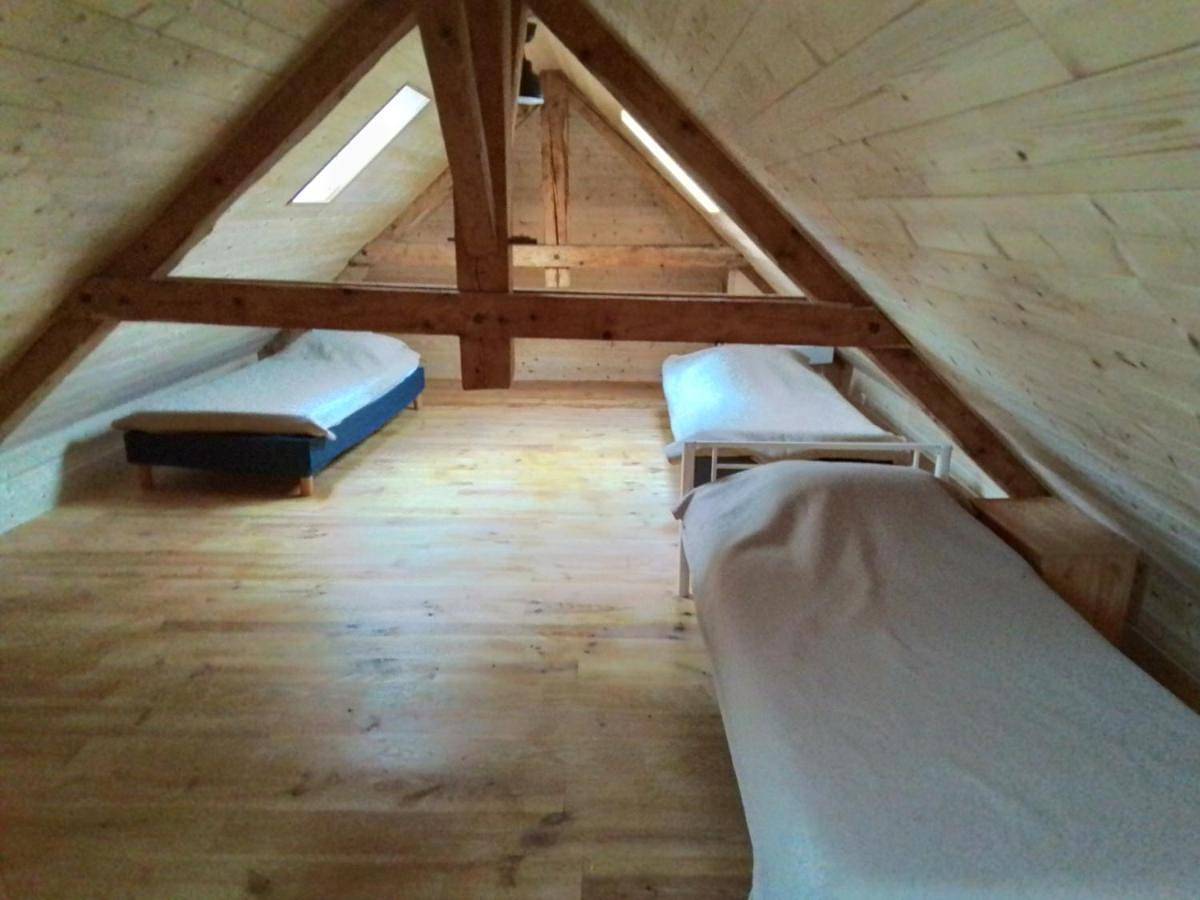 Eight-Bedroom House in Cheylade, Parc naturel régional des Volcans d'Auvergne