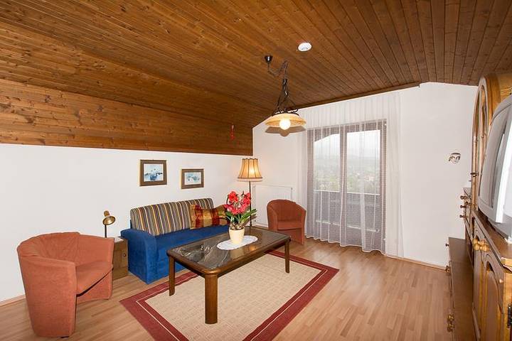 Pension für 2 Personen, mit Balkon und Seeblick sowie Ausblick und Garten in Seeboden - 4