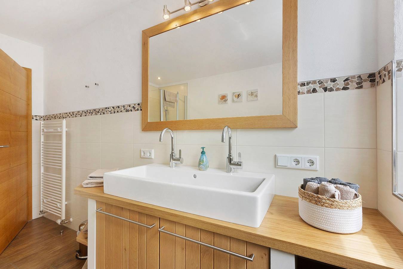 Ganze Wohnung, Apartment 'Schütte Mühle' mit gemeinsamer Terrasse, gemeinsamem Garten und Wlan in Nordenau, Schmallenberg