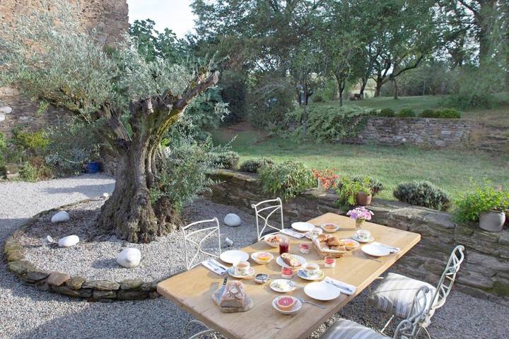 Chambre d’hôte pour 2 personnes, avec jardin ainsi que terrasse et vue à Mirandol-Bourgnounac