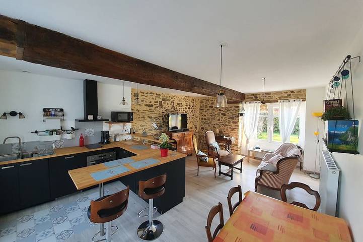Location de vacances pour 4 personnes, avec Terrasse et Jardin à Mouais