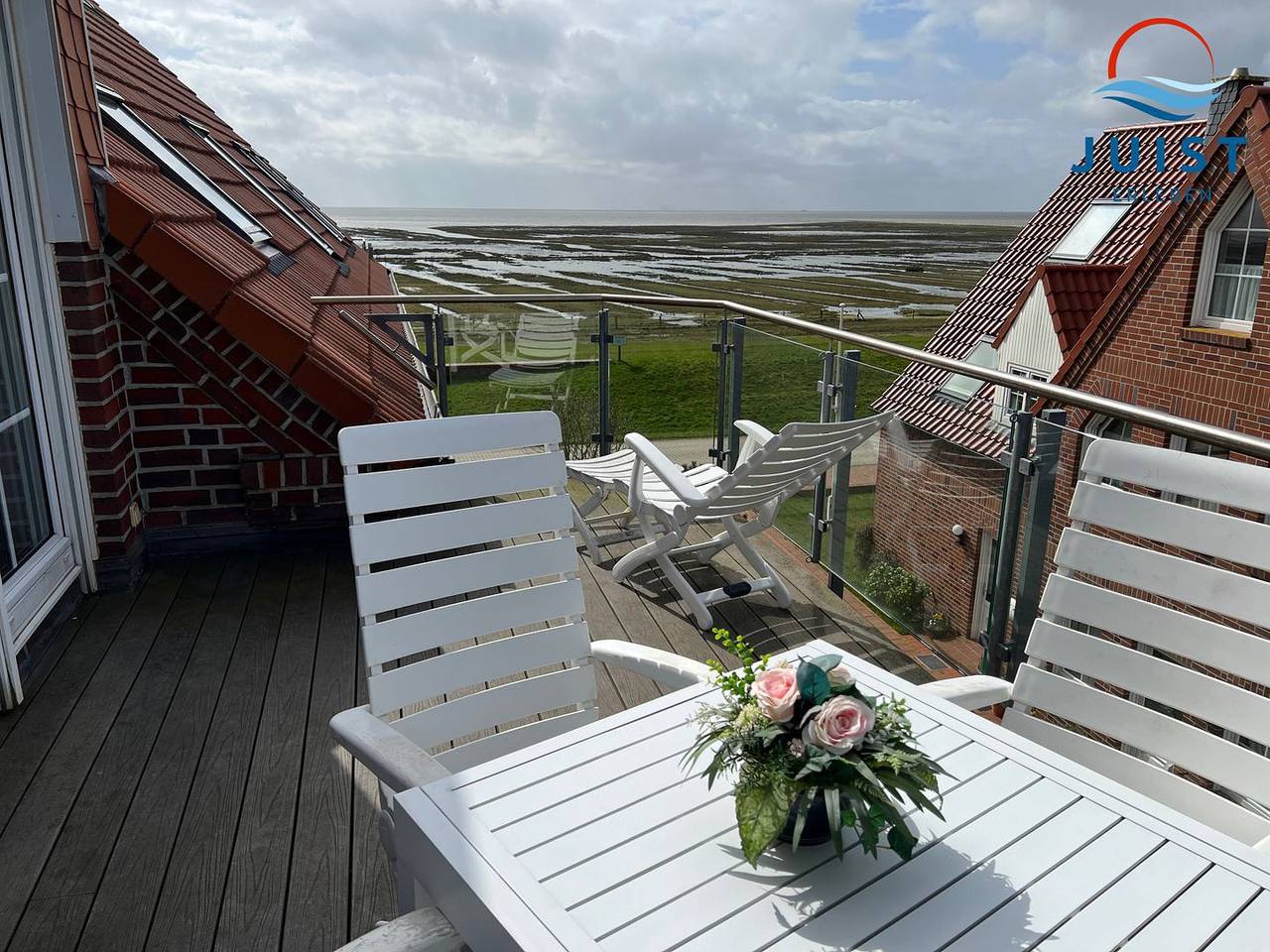 Ganze Wohnung, Familienfreundliche Ferienwohnung mit Balkon, direkt am Wattenmeer gelegen in Juist