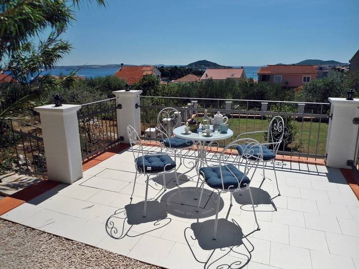 Ferienhaus mit Meerblick in Poljana, Insel Ugljan
