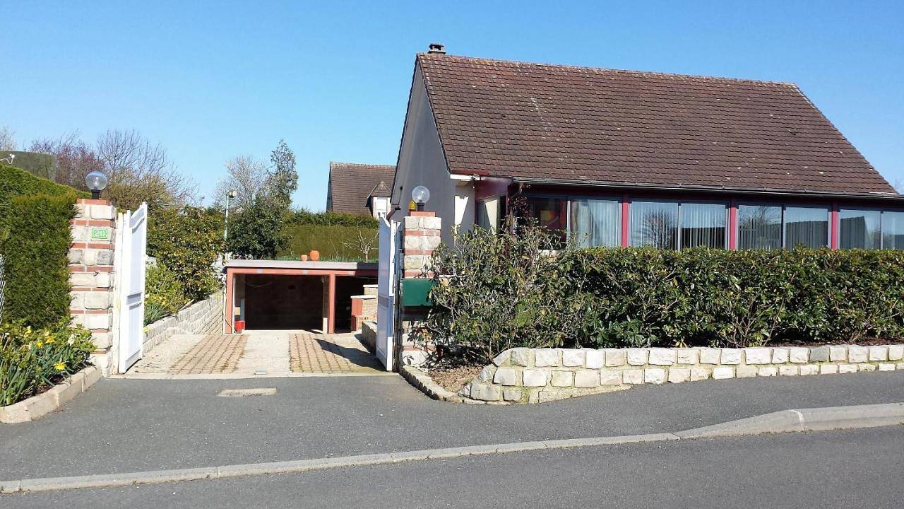 Appartement de vacances entier, 3 chambres privées dans un jardin d'hiver, garage voiture, vélos, motos in Tourville-sur-Arques, Région de Dieppe