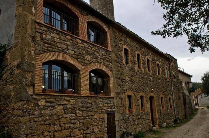 Casa rural para 6 personas, con vistas y balcón en Bages
