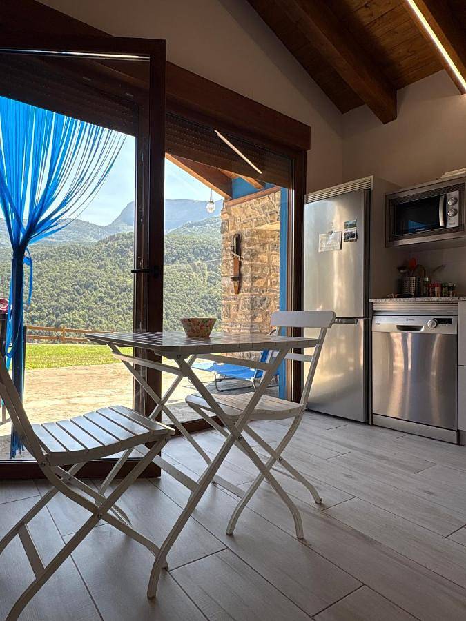 Casa rural para 6 personas, con vistas y jardín en Fiscal - 2