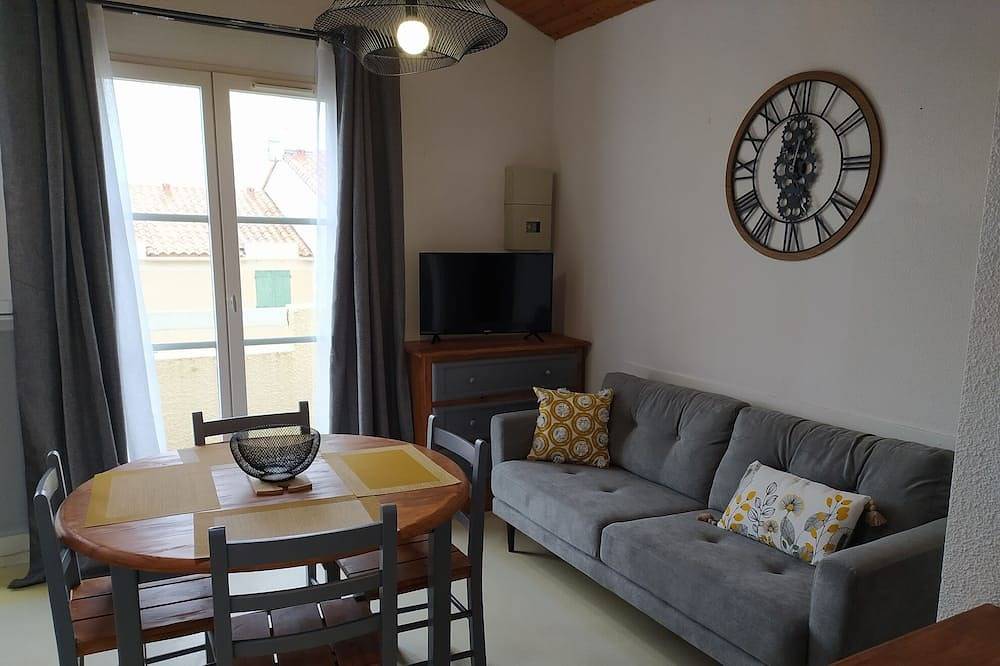 Location 88 2/4 personnes 500m plage 2 Etoiles in La Remigeasse, Dolus-d'Oléron