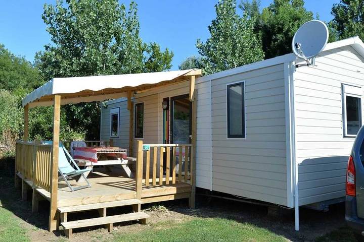 Camping pour 8 personnes, avec bassin pour enfant et sauna