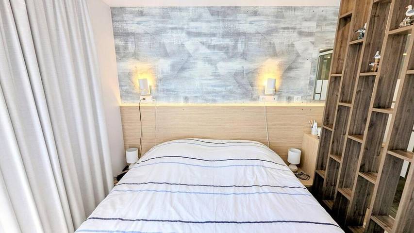 Gîte pour 4 personnes, avec jardin ainsi que piscine et sauna à Montmartin-sur-Mer - 2