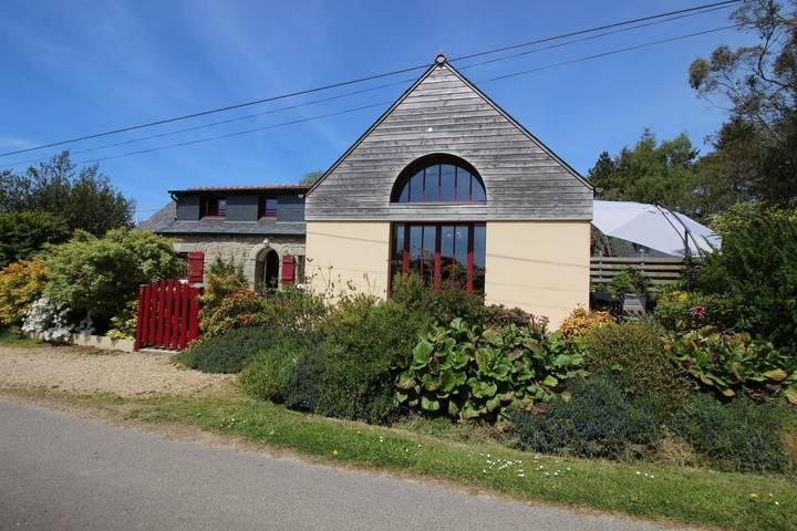 Gîte pour 6 personnes, avec terrasse et jardin à Lanvellec - 2