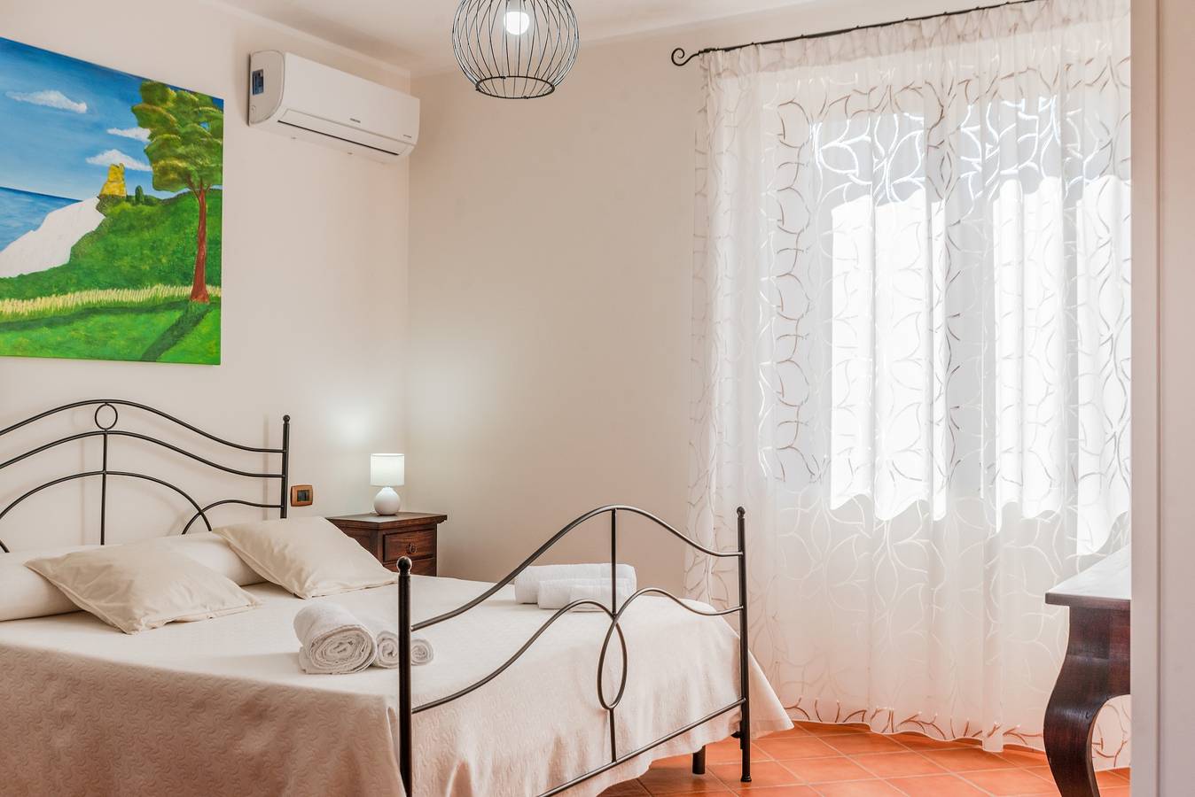 Entire apartment, Apartment 'Quadrone Torre Salsa' with Sea View, Shared Terrace and Air Conditioning in Montallegro, Agrigento Province
