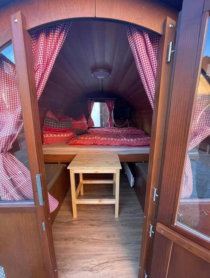 Ganze Wohnung, Schlafen im Weinfass in Ipsheim, Steigerwald