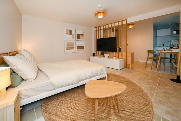 Gîte pour 2 personnes, avec terrasse à Château-Landon