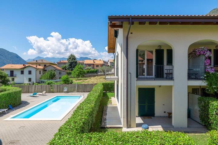 Gîte pour 3 personnes, avec piscine ainsi que terrasse et vue à Lenno - 3