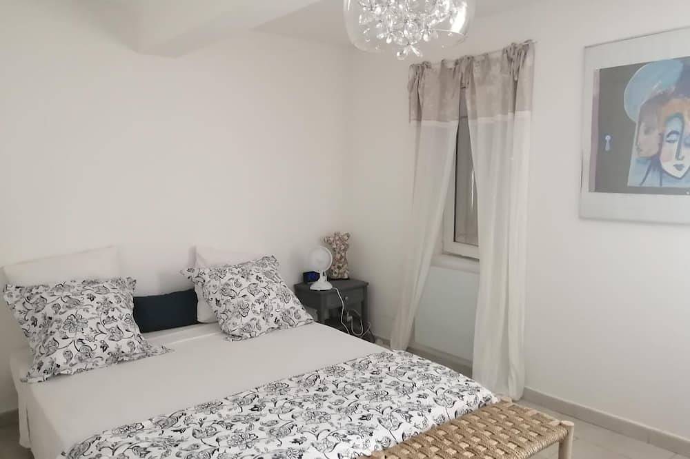 Village house in Carqueiranne, Toulon regio