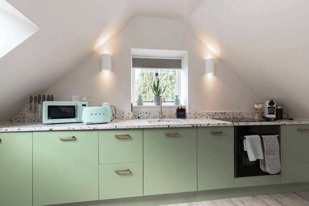 Luxury 2-Floor Annex on Private Estate in Stroud, Gloucestershire