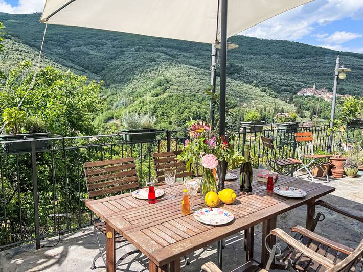 Ferienhaus für 6 Personen, mit Balkon und Garten