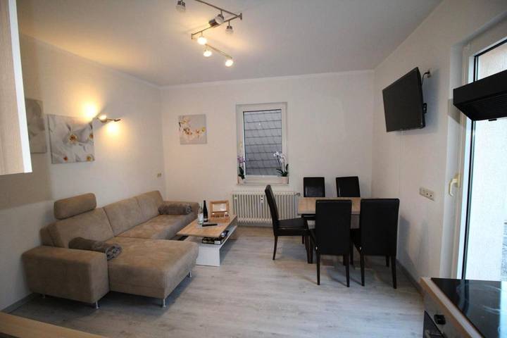 Ferienwohnung für 7 Personen, mit Ausblick und Garten in Mainz - 3