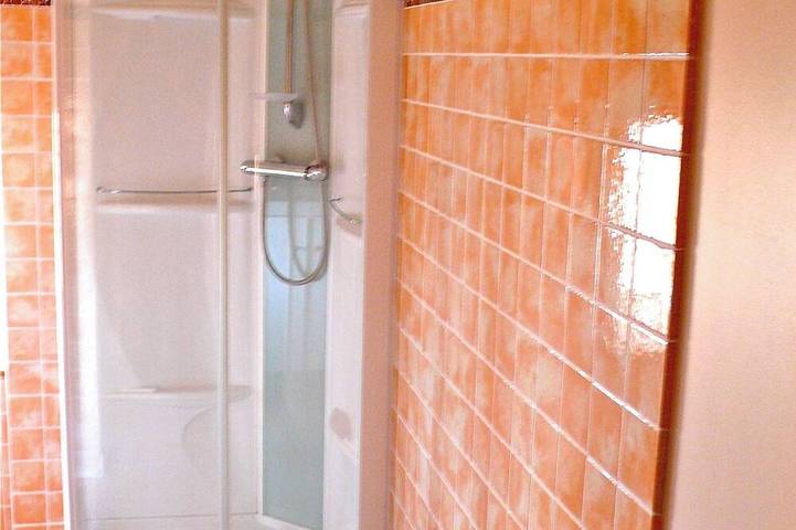 Location de vacances pour 3 personnes, avec terrasse et jardin à Flavigny-sur-Ozerain - 3