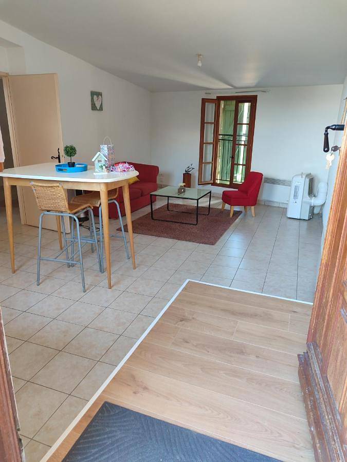 Gîte pour 2 personnes à Pinet (homonymie)