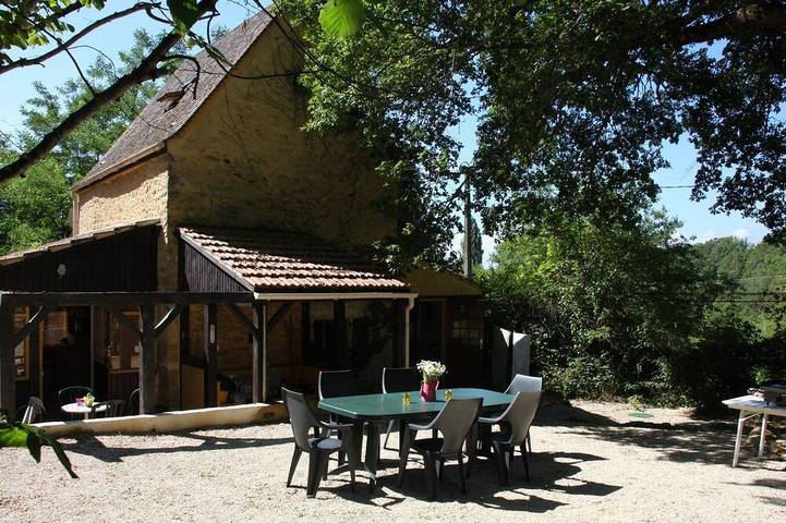 Location de vacances pour 5 personnes, avec terrasse et jardin, animaux acceptés à Fajoles - 4