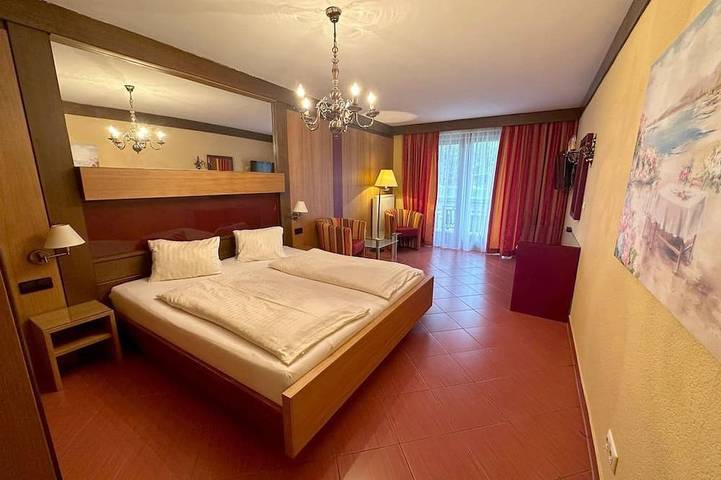 Ferienhaus für 2 Personen, mit Terrasse und Whirlpool sowie Sauna in Seeboden