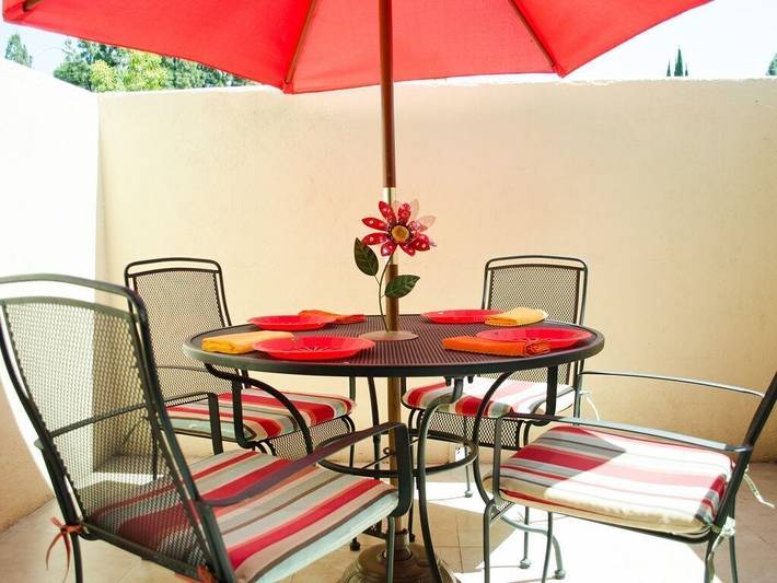 Gîte pour 9 personnes, avec piscine ainsi que jacuzzi et jardin à Anaheim - 2