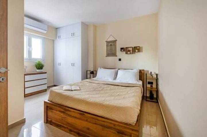 Ganze Wohnung, 74 Prokymea - Steps from the Sea, Downtown in Limassol, Südzypern